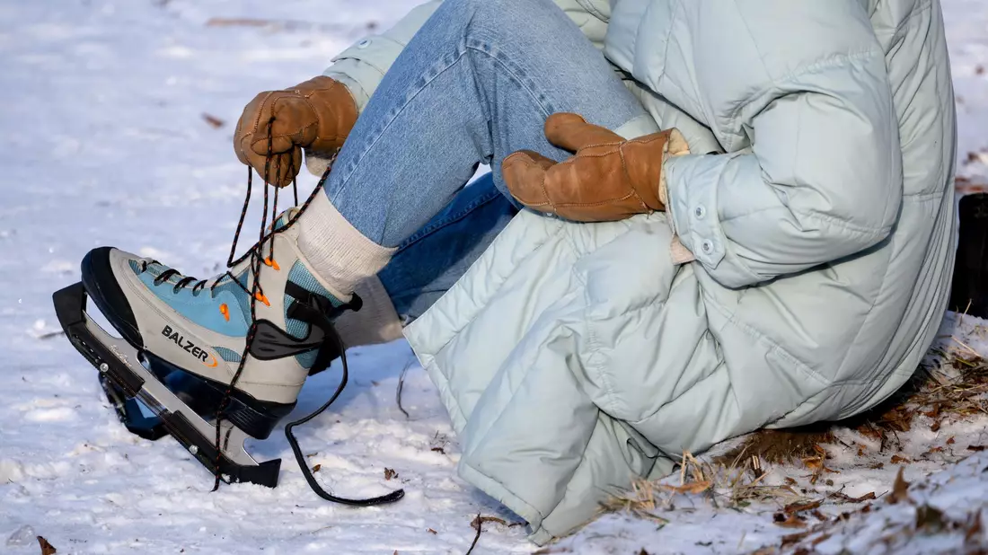 Auch Schlittschuhe waren bei vielen Händlern gefragt. (Symbolbild) - Bild: Sven Hoppe/dpa