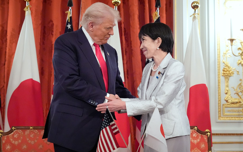 US-Präsident Trump und Japans Regierungschefin Takaichi pflegen ein enges Verhältnis. (Archivbild) - Foto: Mark Schiefelbein/AP/dpa