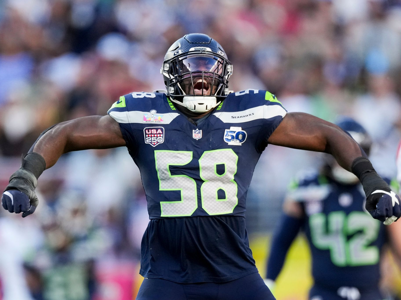 Die Seattle Seahawks mit Verteidiger Derick Hall dürfen jubeln.  - Foto: Morry Gash/AP/dpa