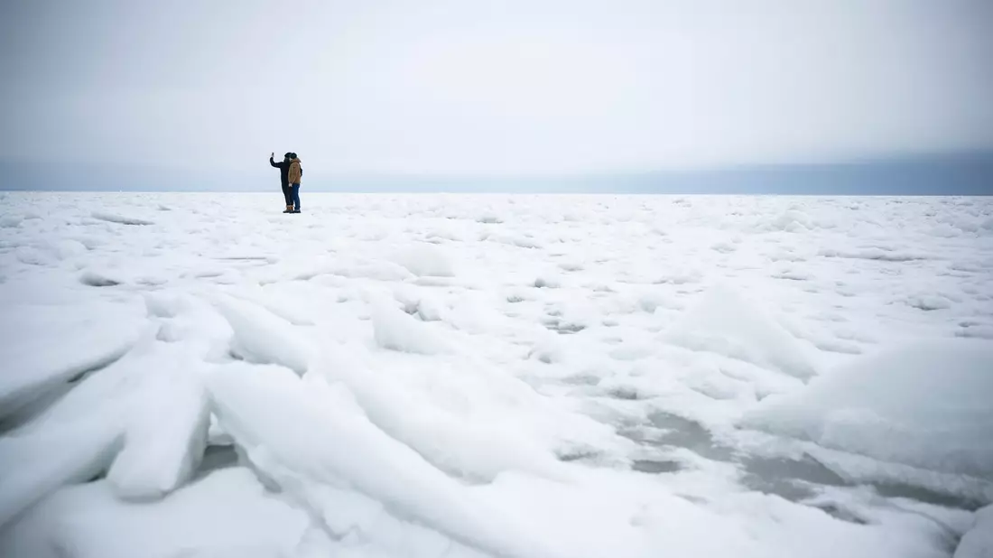 Im Nordosten beginnt auch die neue Woche frostig. - Bild: Philip Dulian/dpa