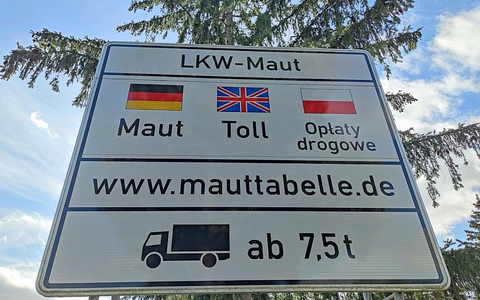 Hinweisschild auf LKW-Maut (Archiv) - Foto: via dts Nachrichtenagentur