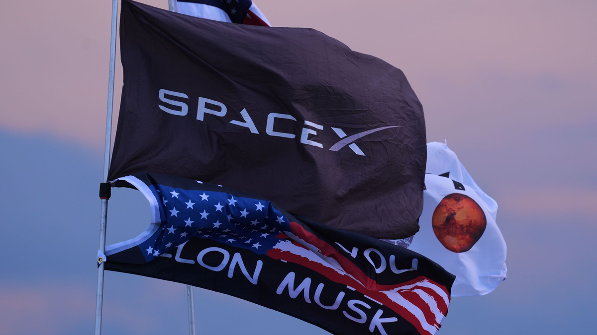 SpaceX konzentriert sich darauf, eine Stadt auf dem Mond zu bauen - Foto: Eric Gay/AP/dpa