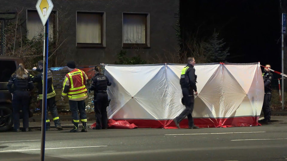 Nach dem mutmaßlichen Mord an einem 17 Jahre alten Schüler in Castrop-Rauxel sucht die Polizei weiter nach der gleichaltrigen Tatverdächtigen. (Archivbild) - Foto: Justin Brosch/dpa