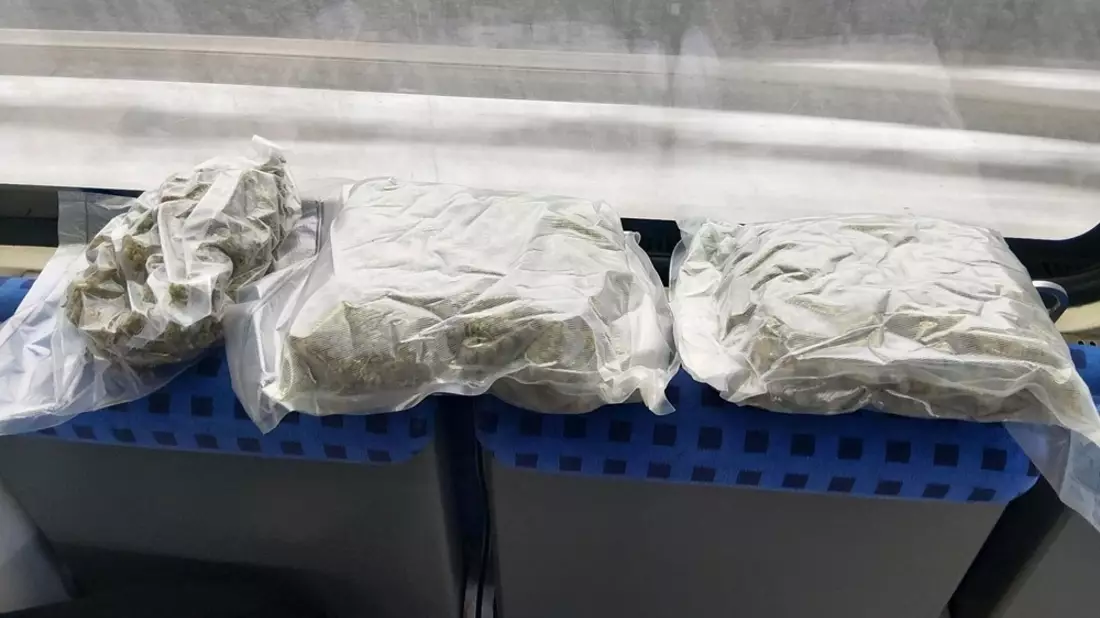 BPOL-HST: Festnahme nach Auffinden einer großen Menge Betäubungsmittel im Zug - Bild: presseportal.de
