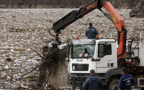 Der Verlust biologischer Vielfalt zĂ€hlt einem aktuellen Weltbericht zufolge zu den gröĂten Bedrohungen fĂŒr die Wirtschaft. - Foto: Armin Durgut/AP/dpa Der Verlust biologischer Vielfalt zĂ€hlt einem aktuellen Weltbericht zufolge zu den gröĂten Bedrohungen fĂŒr die Wirtschaft. - Foto: Armin Durgut/AP/dpa