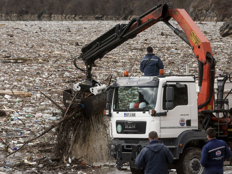Der Verlust biologischer Vielfalt zählt einem aktuellen Weltbericht zufolge zu den größten Bedrohungen für die Wirtschaft. - Foto: Armin Durgut/AP/dpa