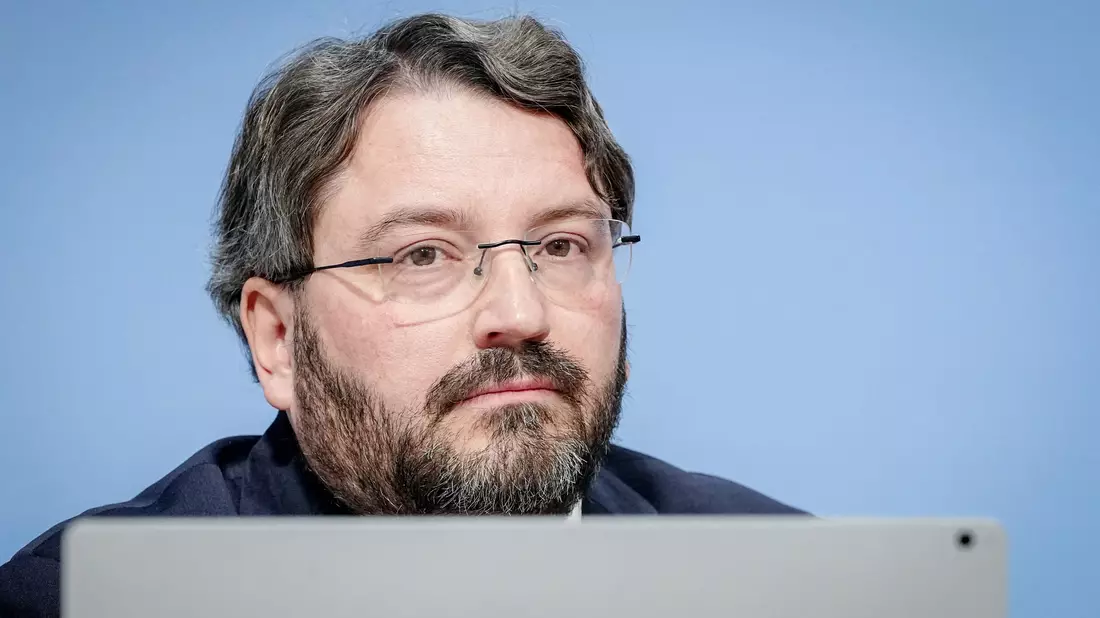 Der Anwalt Uwe Lipinski meint, die Entscheidung sei noch in diesem Jahr zu erarten. - Bild: Kay Nietfeld/dpa