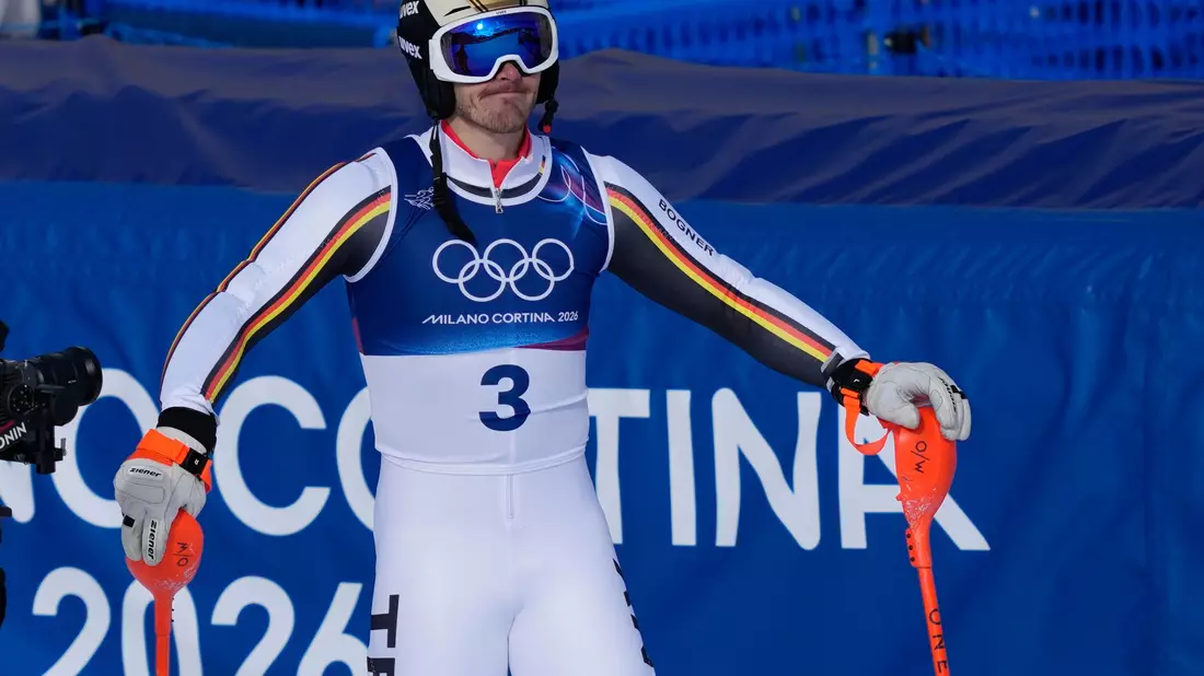 Zu wenig für eine Medaille: Linus Straßer nach dem Slalom. - Bild: Julia Demaree Nikhinson/AP/dpa