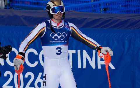 Zu wenig für eine Medaille: Linus Straßer nach dem Slalom. - Foto: Julia Demaree Nikhinson/AP/dpa
