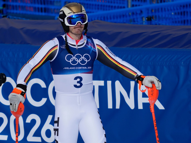 Zu wenig für eine Medaille: Linus Straßer nach dem Slalom. - Foto: Julia Demaree Nikhinson/AP/dpa