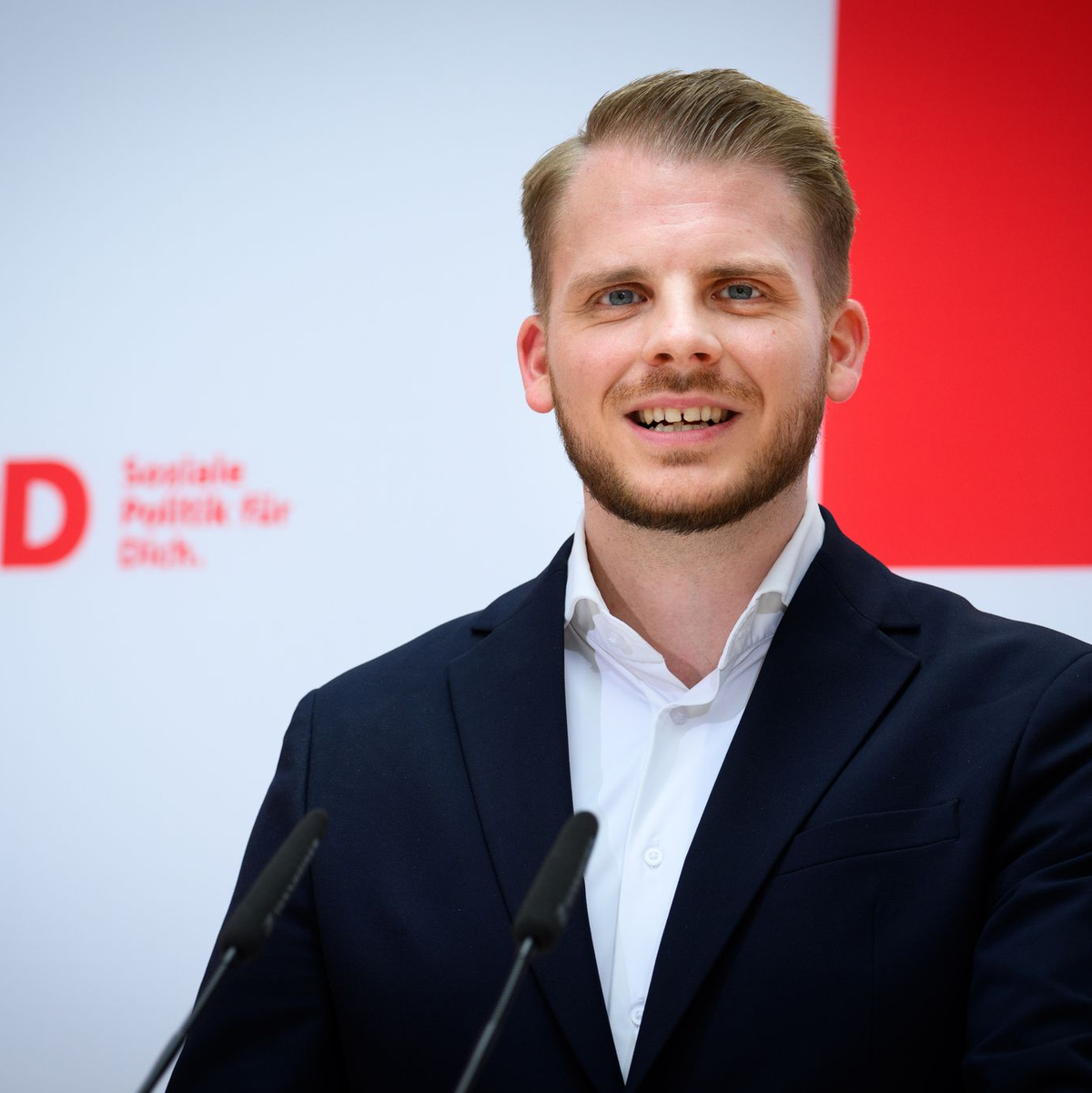 SPD-Generalsekretär sieht Gesprächen mit der Union optimistisch entgegen. (Archivfoto) - Foto: Bernd von Jutrczenka/dpa