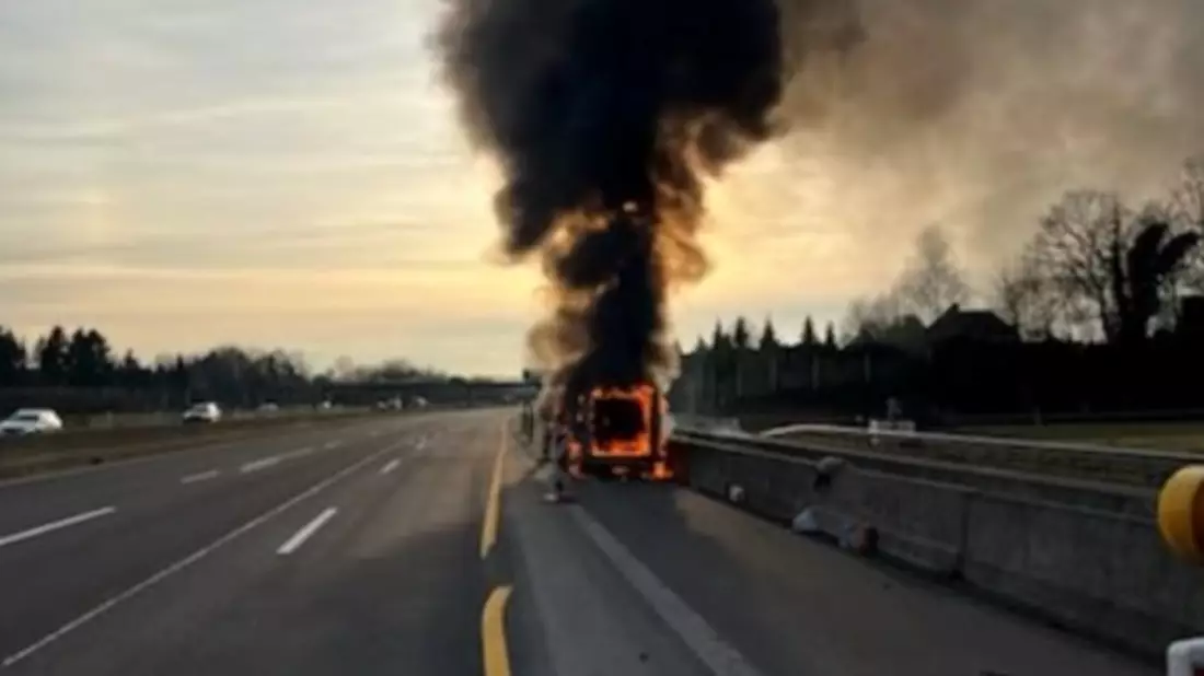 POL-OS: Wallenhorst/BAB1: Pkw-Brand auf Autobahn - Keine Person verletzt - Bild: presseportal.de