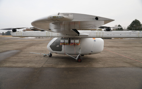 Ein Prototyp des fliegenden Krankenwagens, den das oberbayerische Start-Up ERC System in Kooperation mit der Luftrettung DRF entwickelt. - Foto: Ehsan Monajati/dpa