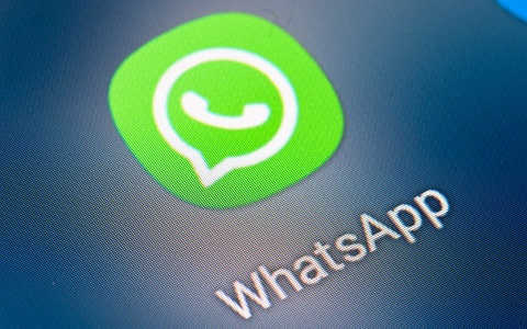 Der Streit um eine Millionenstrafe gegen WhatsApp geht vor den europäischen Gerichten weiter. (Symbolbild) - Foto: Fabian Sommer/dpa
