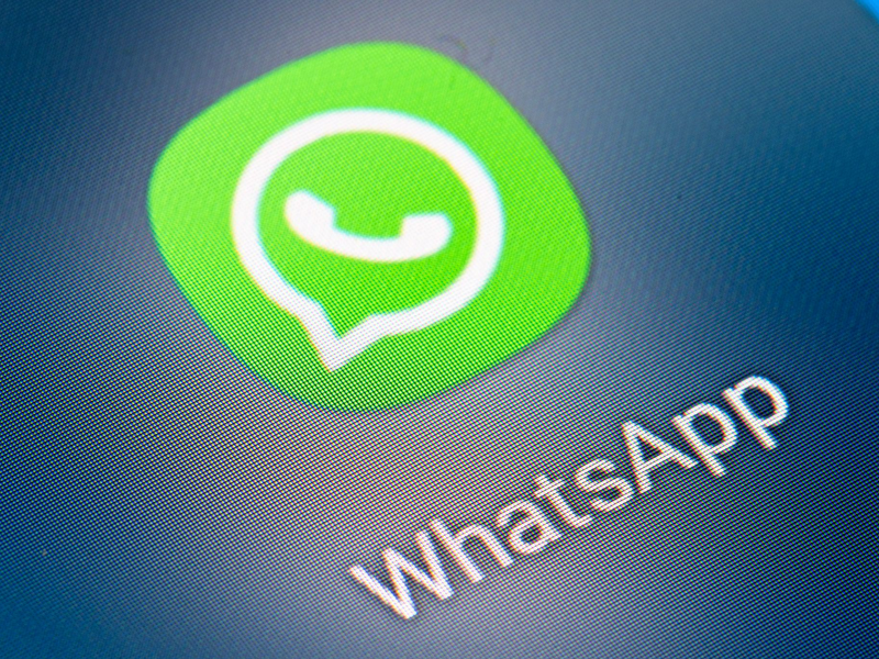 Der Streit um eine Millionenstrafe gegen WhatsApp geht vor den europäischen Gerichten weiter. (Symbolbild) - Foto: Fabian Sommer/dpa