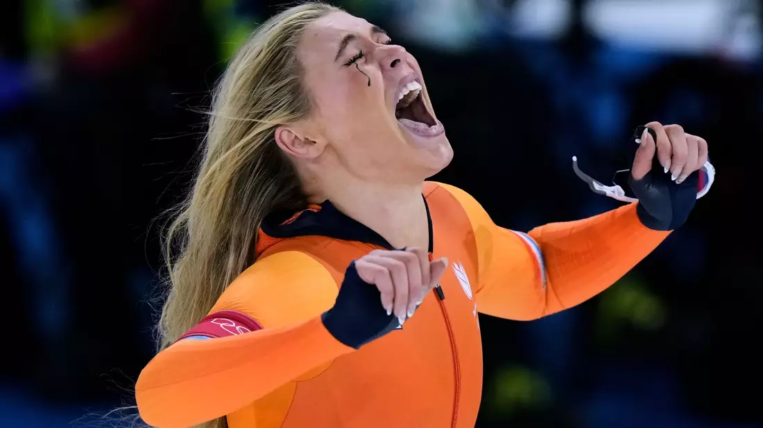 Jutta Leerdam schrie ihre Freude über den Olympiasieg heraus. - Bild: Luca Bruno/AP/dpa