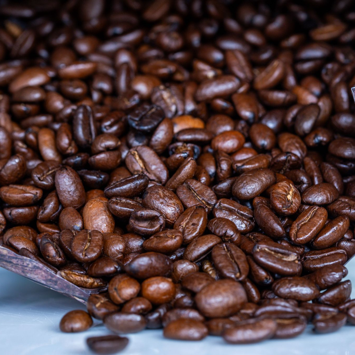 Umfragen zufolge trinken 68 Prozent der Menschen in Deutschland täglich Kaffee, 15 Prozent mehrmals wöchentlich.  - Foto: Jens Büttner/dpa