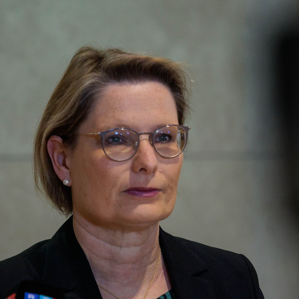 Justizministerin Hubig trifft mit Plänen zum Mietrecht in der Immobilienbranche auf Kritik. (Archivbild) - Foto: Carsten Koall/dpa