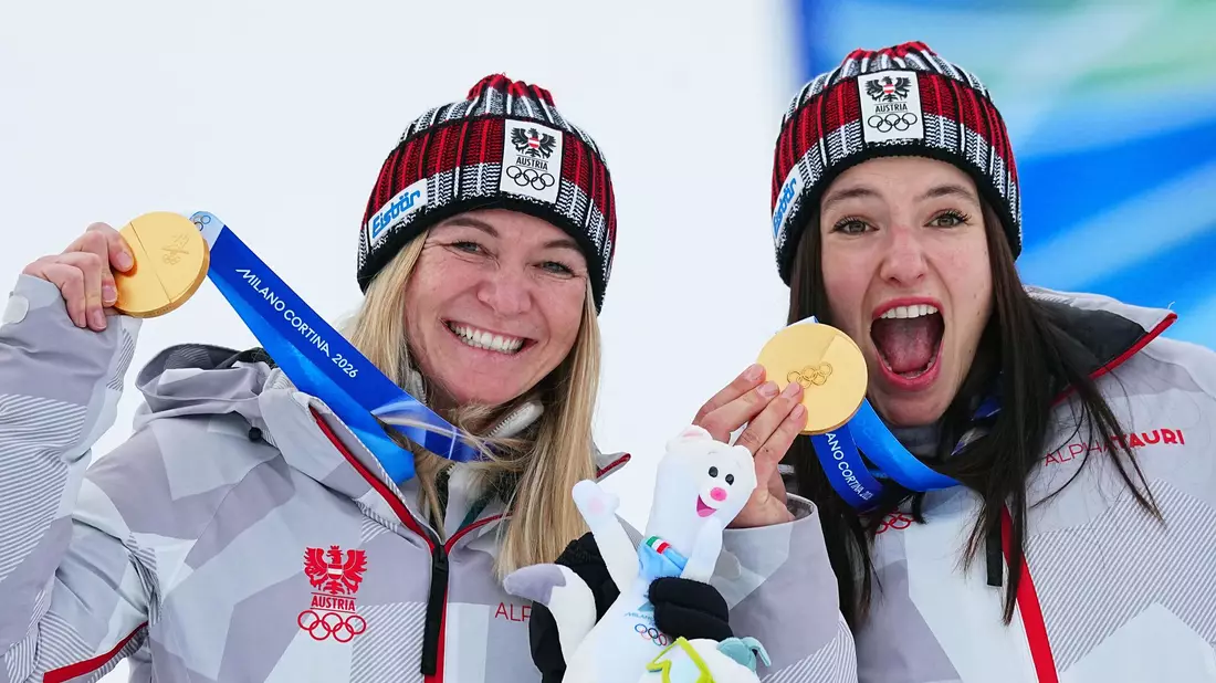 Nutzten den Patzer des US-Duos: Kombi-Olympiasiegerinnen Ariana Rädler (links) und Katharina Huber. - Bild: Michael Kappeler/dpa