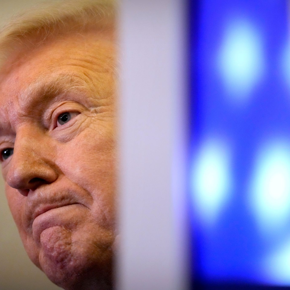 Was wusste US-Präsident Trump tatsächlich über Epstein? (Archivfoto) - Foto: Mark Schiefelbein/AP/dpa