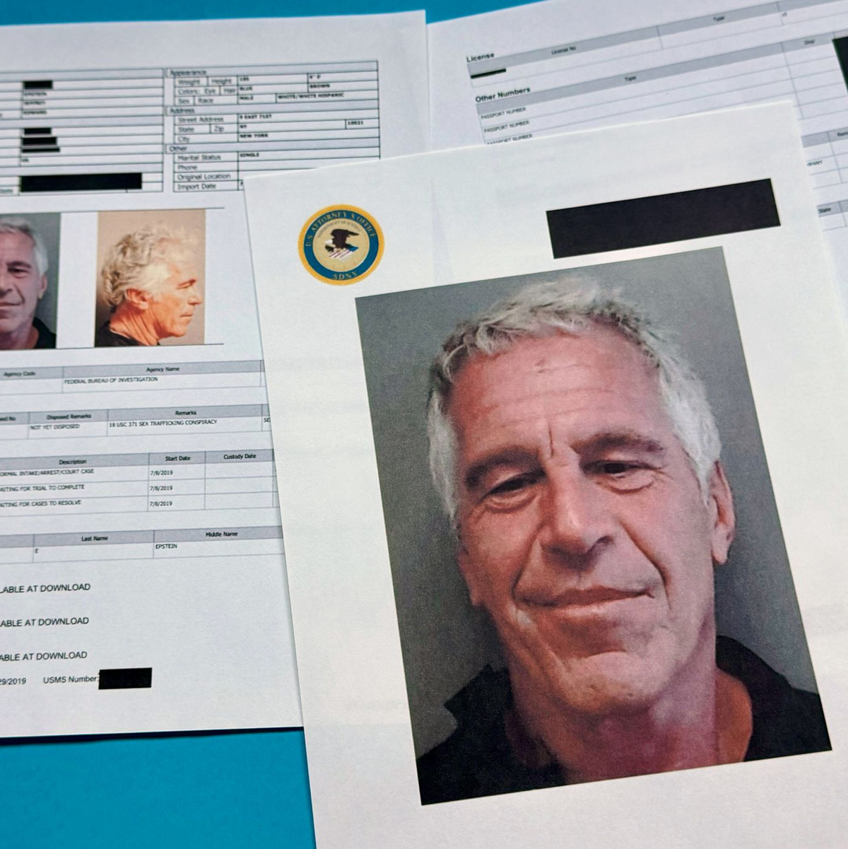 Ihre Kontakte zu dem Sexualstraftäter Jeffrey Epstein haben schon mehrere Norweger in Bedrängnis gebracht - darunter Ex-Regierungschef Thorbjørn Jagland und den früheren Außenminister Børge Brende. (Archivbild) - Foto: Jon Elswick/AP/dpa