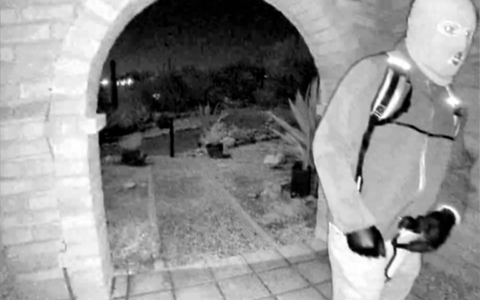 Das FBI hat erste Aufnahmen zu einem Tatverdächtigen veröffentlicht. - Foto: Uncredited/FBI/AP/dpa