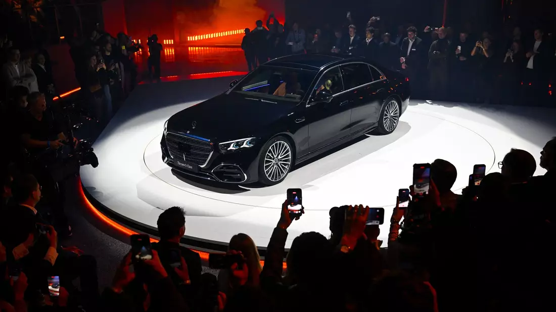Neue S-Klasse von Mercedes-Benz. (Archivbild) - Bild: Marijan Murat/dpa