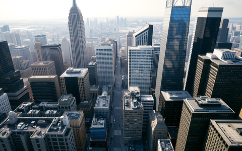Navigating Regulatory Headwinds: The iShares U.S. Aerospace & Defense ETF Faces a Pivotal Moment - Foto: über boerse-global.de