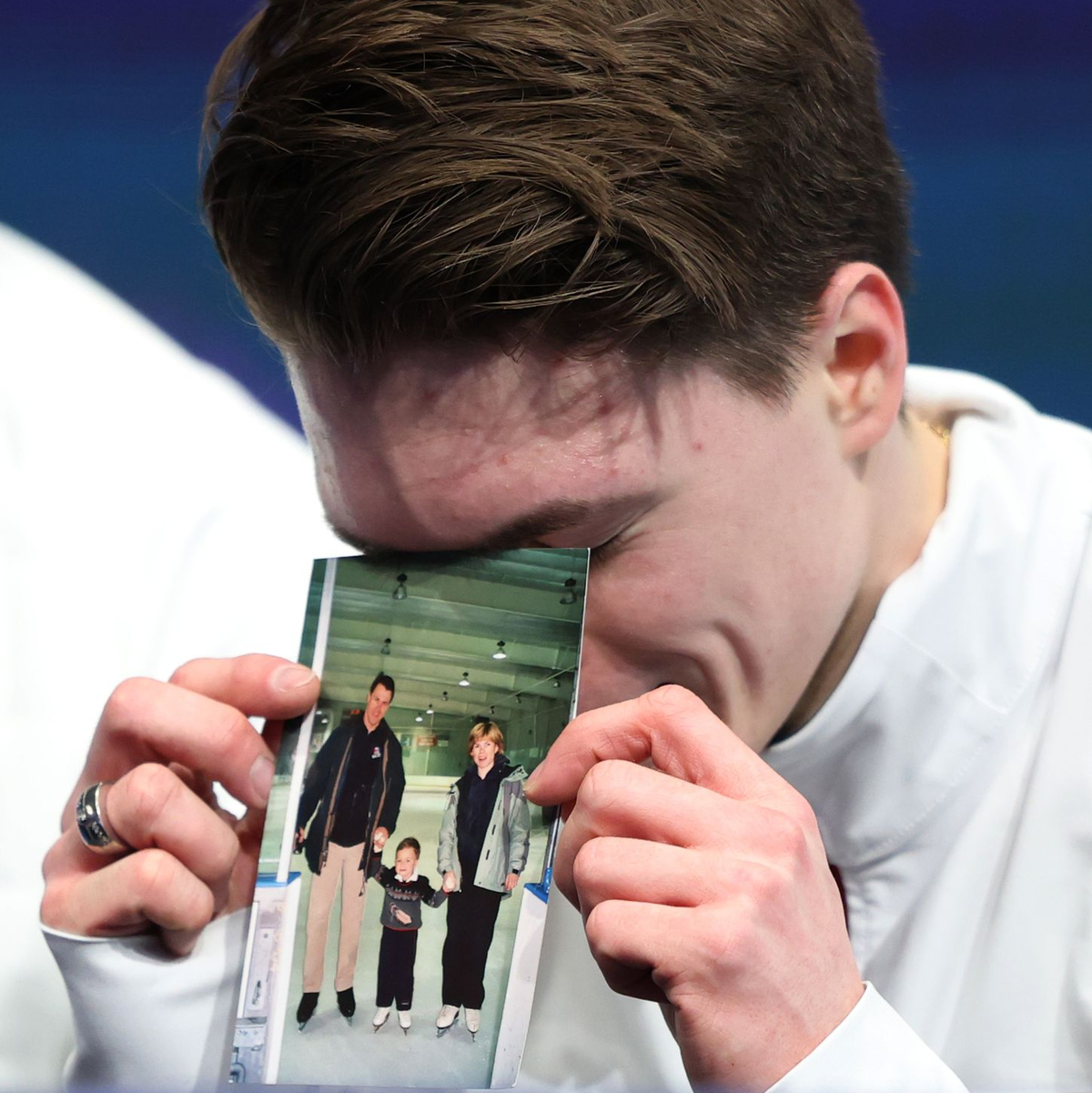 Die Eltern des Eiskunstläufers kamen vor einem Jahr bei einem Flugzeugabsturz ums Leben. - Foto: Li Ming/XinHua/dpa