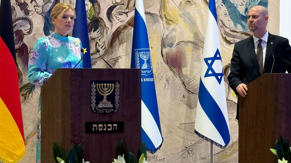 Die Todesstrafe sei nicht mit dem Schutz der Menschenwürde vereinbar, sagt Bundestagspräsidentin Julia Klöckner. - Foto: Ulrich Steinkohl/dpa