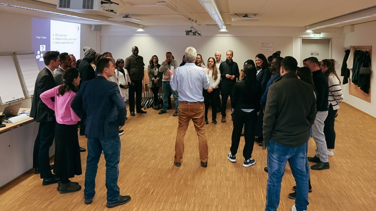 Zirkuläre Migration, Rückkehr, Reintegration - praxisnah, interdisziplinär und interkontinental vernetzt: Internationale Migrationsfachkräfte aus 15 Ländern gehen innovative Wege im Migrationsdiskurs - Foto: presseportal.de