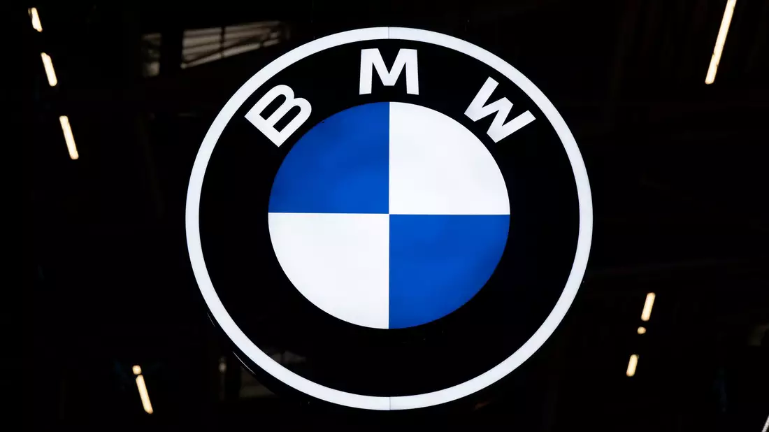 BMW ruft weltweit Hunderttausende Autos wegen Problemen am Starter zurück. - Bild: Sven Hoppe/dpa