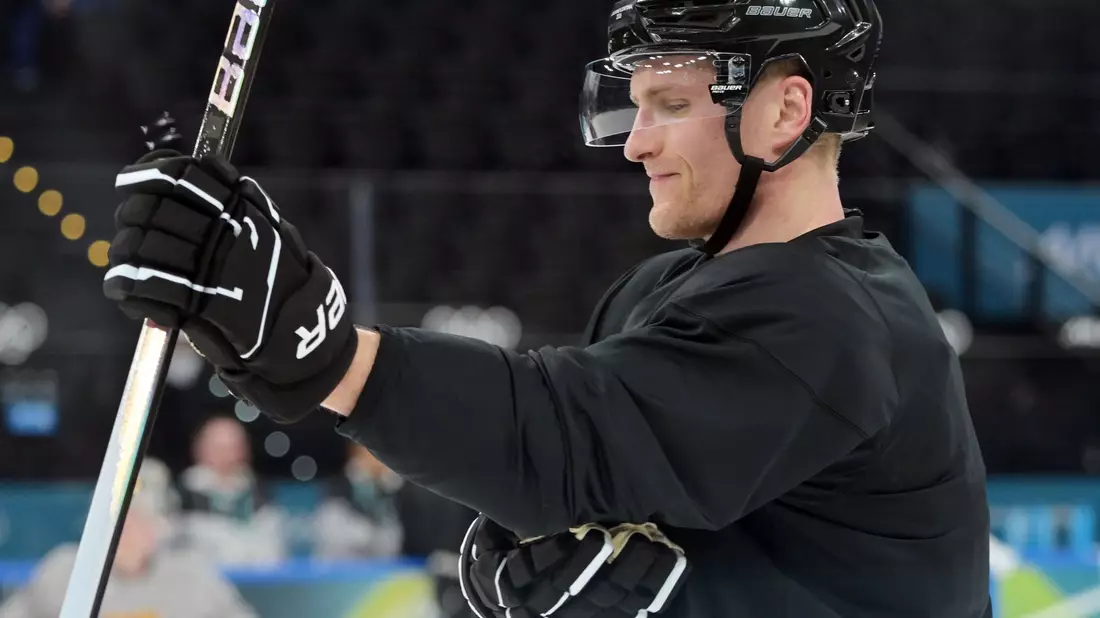 Stanley-Cup-Sieger Nico Sturm ist ein Freund der klaren Worte - Bild: Peter Kneffel/dpa