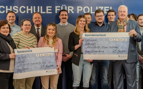 POL-HfPolBW: 5.000 Euro für den guten Zweck: Spendenübergabe des 21. Masterstudiengangs nach erfolgreicher Charity-Veranstaltung - Foto: presseportal.de