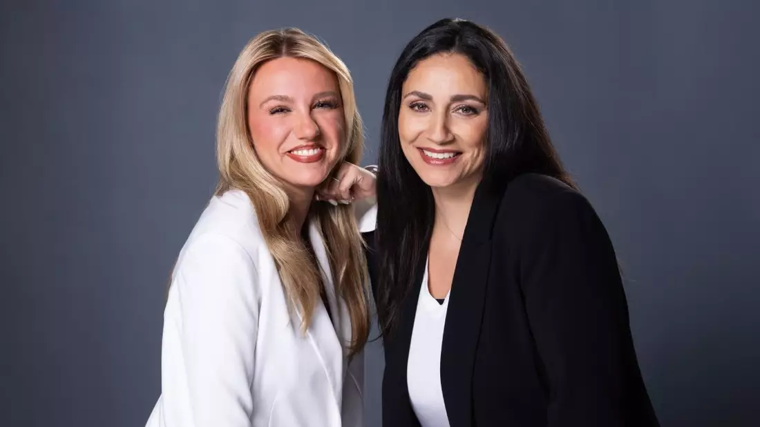 Vertriebsqualität ist kein Zufall: Zehra Serdar und Laura Loos von der D2D Masterclass verraten, warum fehlende Standards im D2D-Vertrieb erhebliche wirtschaftliche Schäden verursachen können - Bild: presseportal.de