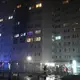 Bei einem Feuer in einem Hochhaus ist ein Kind gestorben. - Bild: Annette Riedl/dpa
