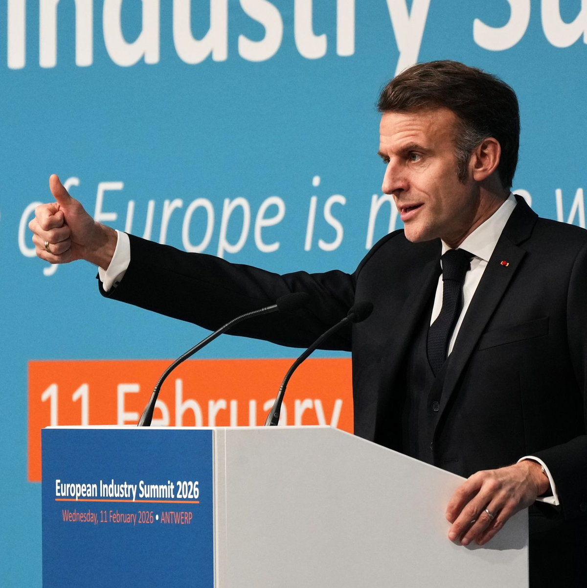 Der französische Präsident Emmanuel Macron ist dafür, bei öffentlichen Ausschreibungen EU-Produkte zu bevorzugen. - Foto: Virginia Mayo/AP/dpa