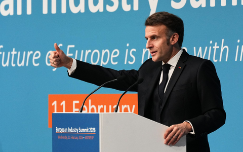 Der französische Präsident Emmanuel Macron ist dafür, bei öffentlichen Ausschreibungen EU-Produkte zu bevorzugen. - Foto: Virginia Mayo/AP/dpa
