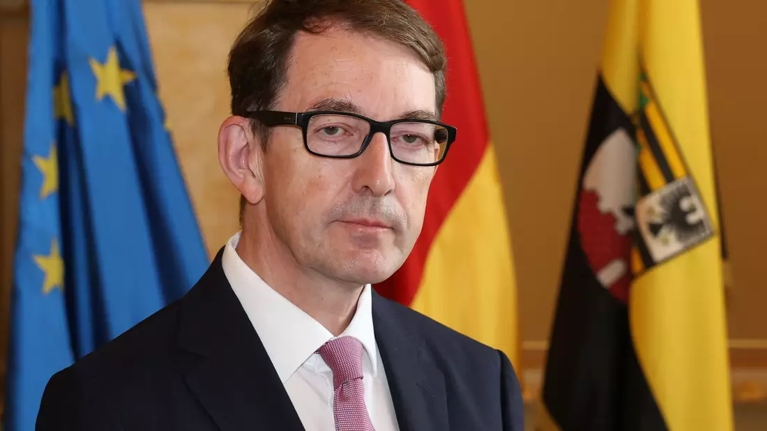 Kluth ist Professor für Öffentliches Recht und aktuell Vorsitzender des Sachverständigenrats für Integration und Migration (SVR). (Archivbild) - Bild: Peter Gercke/dpa
