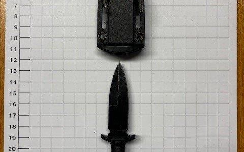 BPOL NRW: Bundespolizei beschlagnahmt Neck-Knife im Hauptbahnhof Gelsenkirchen - Foto: presseportal.de