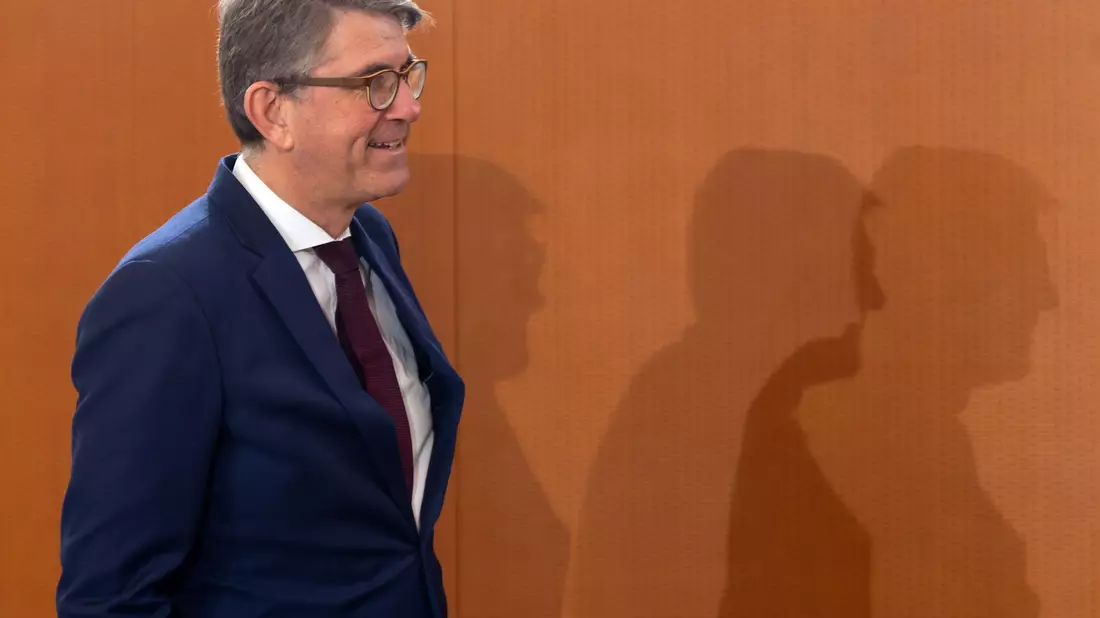 Kulturstaatsminister Wolfram Weimer erwartet für die nächsten Jahre eine «Filmparty». (Archivbild) - Bild: Soeren Stache/dpa
