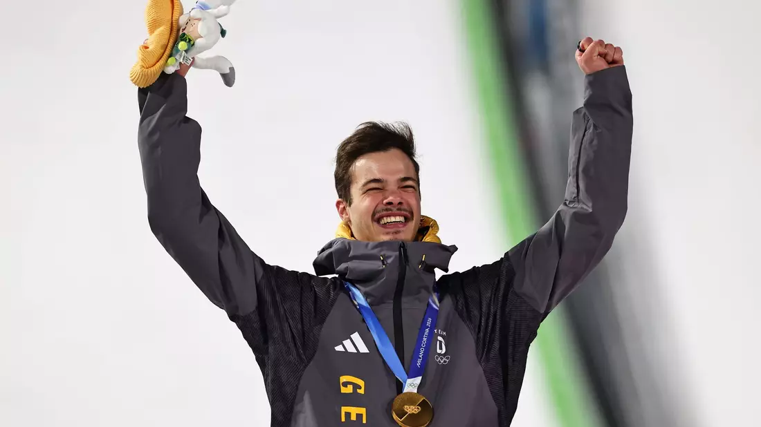 Philipp Raimund will auch auf der Großschanze angreifen. - Bild: Daniel Karmann/dpa