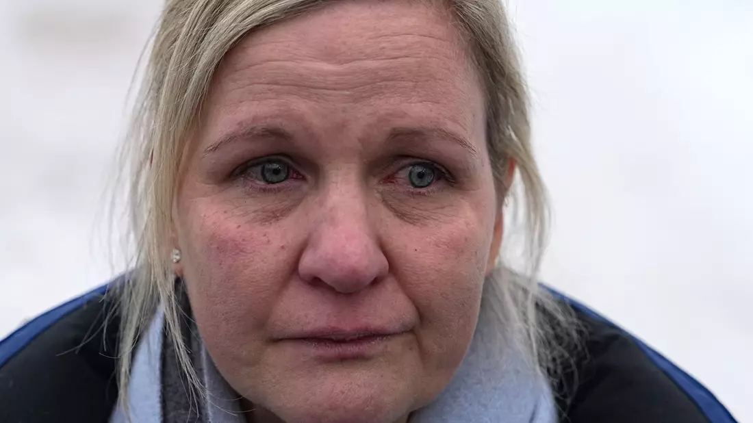 Unter Tränen erklärte IOC-Chefin Kirsty Coventry den Ausschluss von Heraskewytsch. - Bild: Fatima Shbair/AP/dpa
