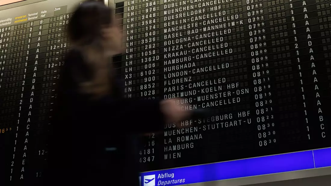 Am Frankfurter Flughafen sind hunderte Flüge annulliert.  - Bild: Hannes P. Albert/dpa
