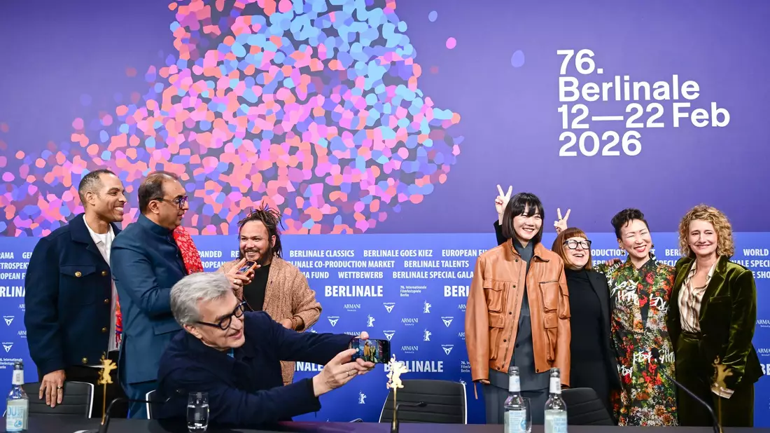 Wenders fotografierte kurzerhand auch mal selbst. - Bild: Sebastian Christoph Gollnow/dpa