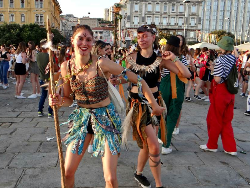 Kostümtrends - Foto: @Diana Kumst auf Unsplash