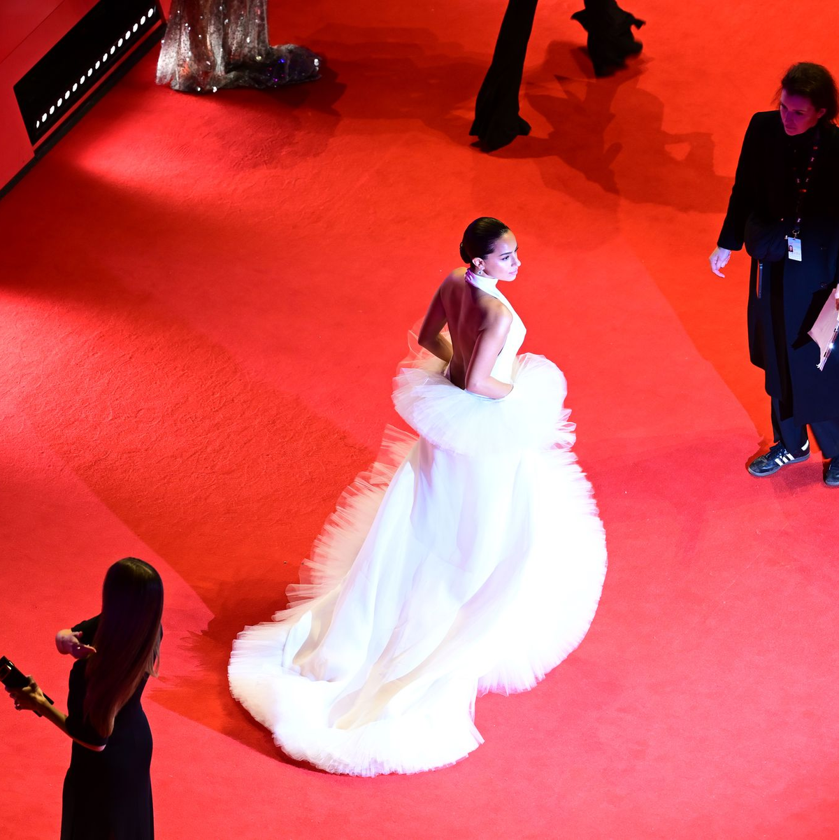 Gizem Emre vor der Gala. - Foto: Sebastian Christoph Gollnow/dpa