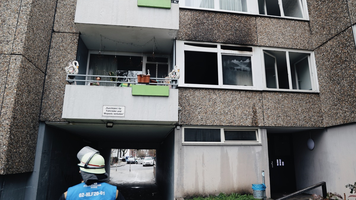 FW-E: Küchenbrand in Mehrfamilienhaus - keine Verletzten - Foto: presseportal.de