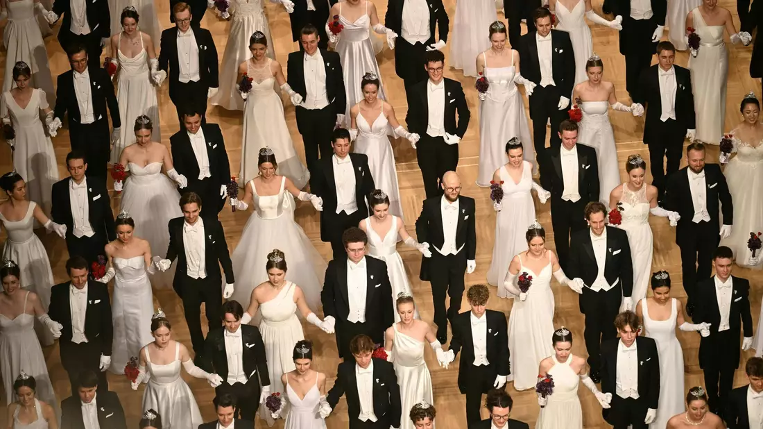 Der 68. Wiener Opernball als glanzvolles Fest  - Bild: Helmut Fohringer/APA/dpa