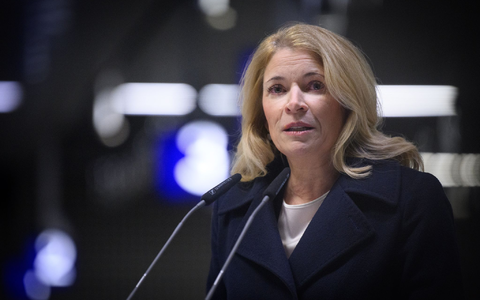 Bahnchefin Evelyn Palla will zum Sicherheitsgipfel am Freitag konkrete Vorschläge zur Erhöhung der Sicherheit mitbringen. (Archivbild) - Foto: Bernd von Jutrczenka/dpa